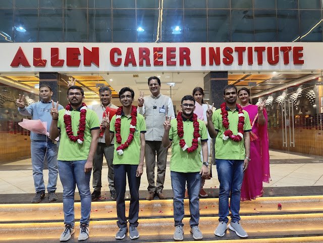 JEE Main 2025: Allen’s Om Prakash Scores Perfect 300, 5 Students Achieve 100 NTA Score